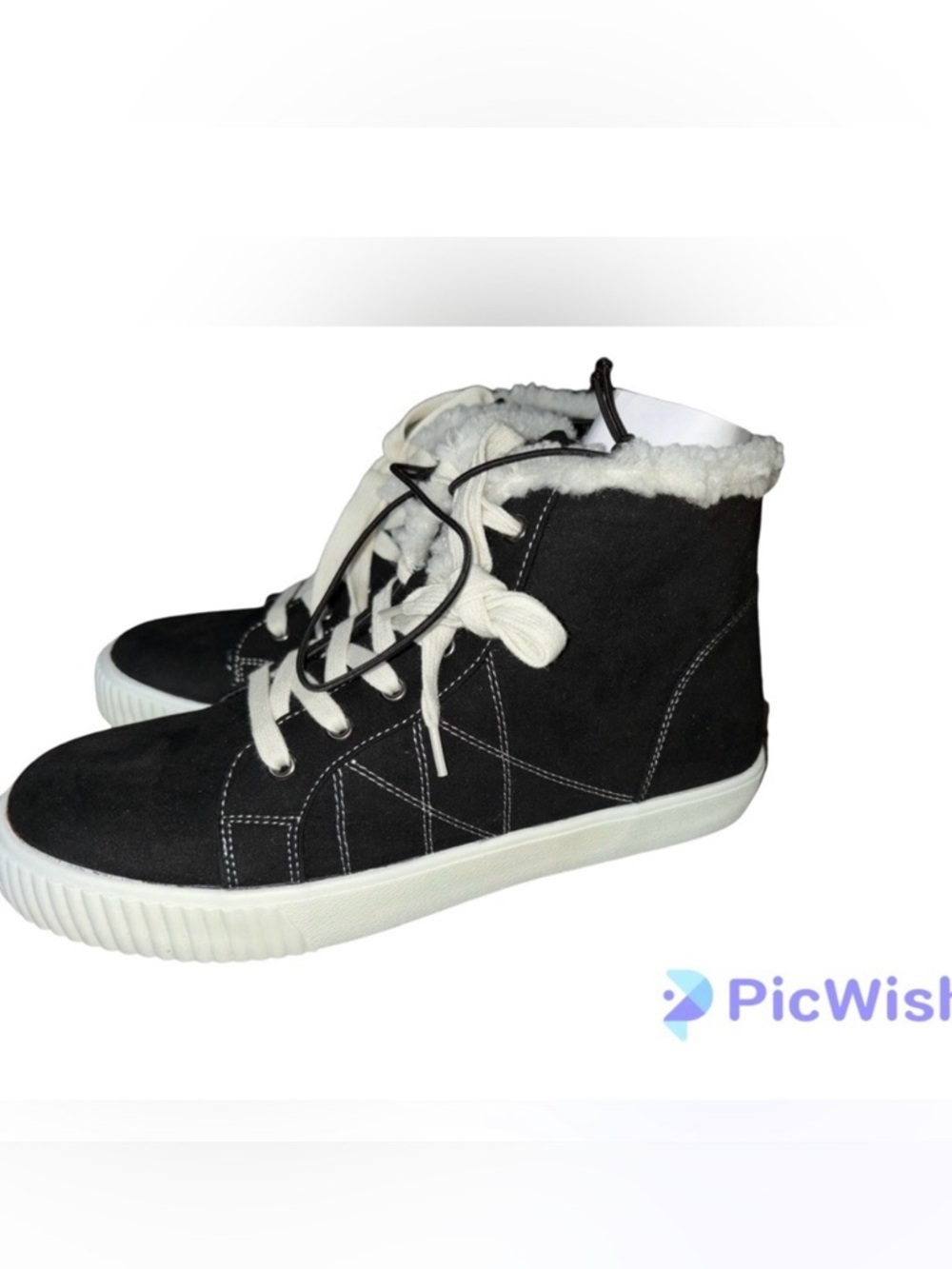 New in box Arizona Jean Company Karma high top sneaker boots 8.5